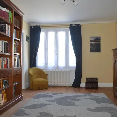 Holiday home Des Charots Saint-Bonnet-pres-Riom